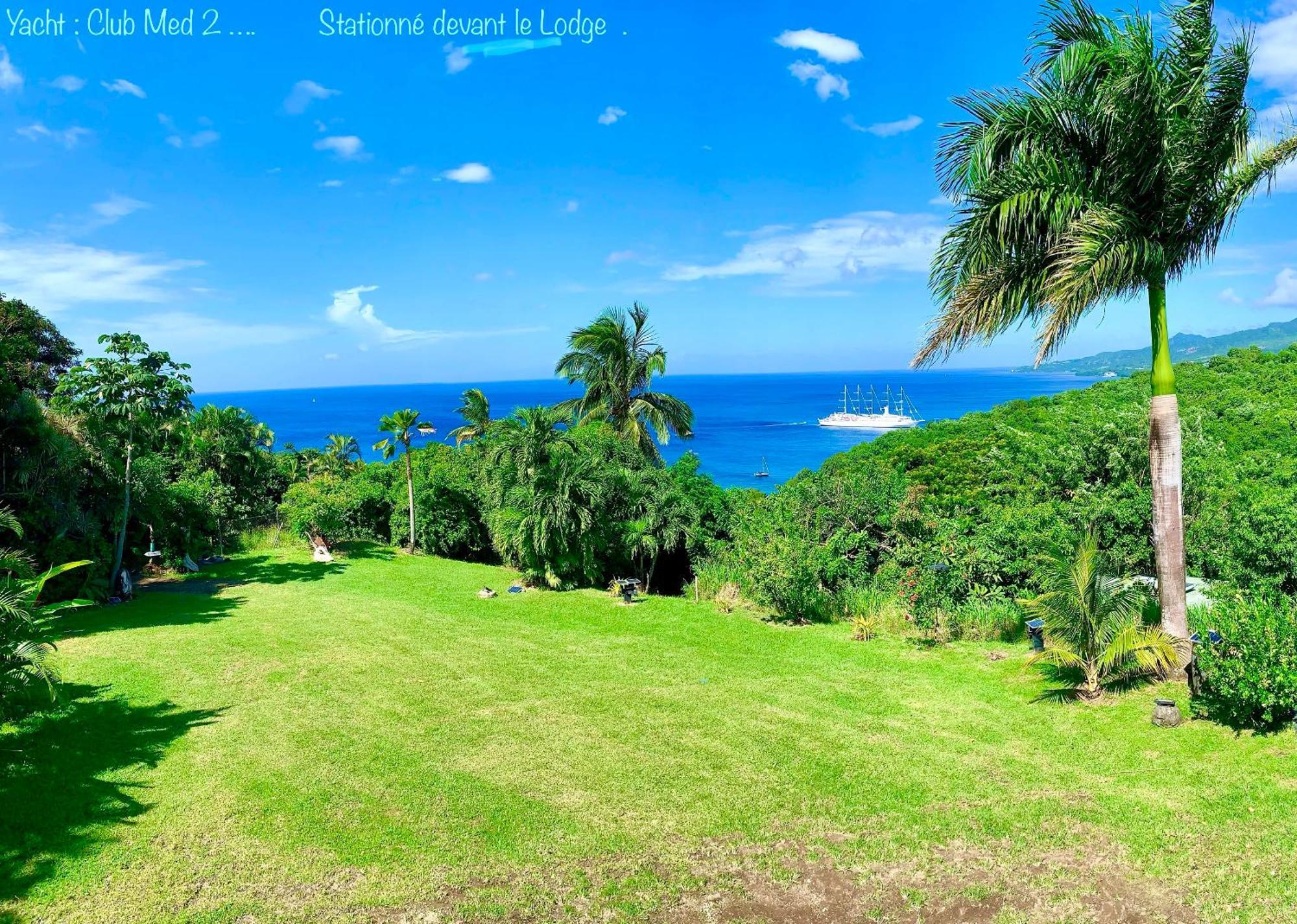 LODGE COLIBRIS vue panoramique mer et montagne pelée , 500 m plage dans un parc , Calme assuré Idéal pour découvrir le nord Caraïbes Le Carbet Exterior foto